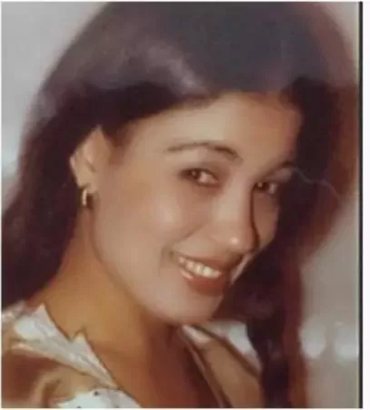 كانت بوصة وصارت عروسة .. صورة مسربة لفيفي عبدة في سن المراهقة تشعل مصر