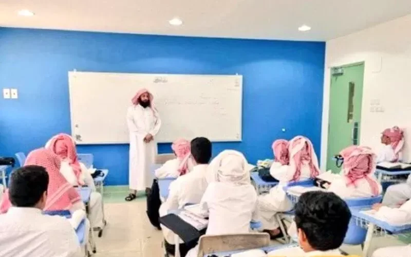 بعد تعديلها الأخير .. جدول الاجازات المطولة الجديدة في الفصل الدراسي الثالث واجازات شهر رمضان