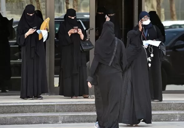 سائق واربع معلمات في بيت المتعة بالسعودية وصحيفة في المملكة تكشف التفاصيل بكل جرأة