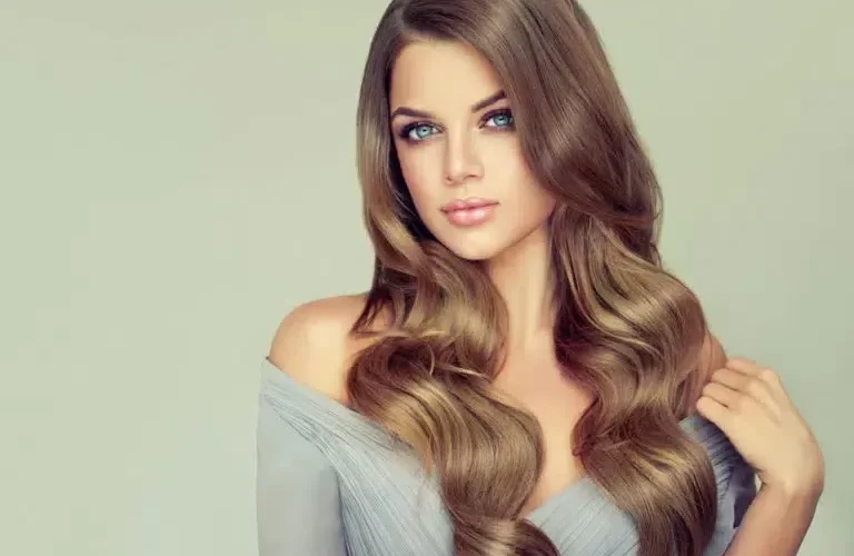 غسيل الشعر بهذا النوع المخفف من الخل يعطيك نتيجة مبهرة تخلصك من كل مشاكل الشعر