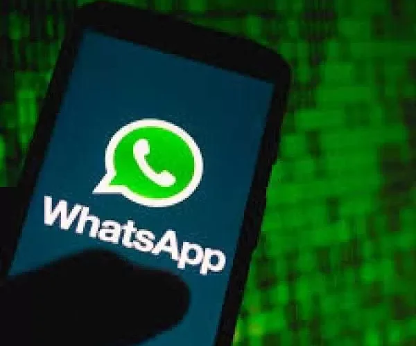 واتسآب يطرح ميزة جديدة لتفادي الرسائل المحرجة