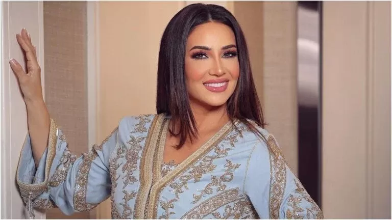 القصة الكامـــلة لظهور ديانا حداد أمام الكعبة ومدير أعمالها لم يستوعب الصدمة!!