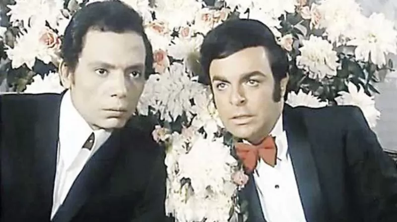 لهذا السبب يكره الزعيم عادل امام النجم محمد هنيدي ويرفض العمل معه في اي فيلم او مسلسل