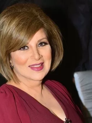 بعد صمت سنوات طويلة الفنانة الجميلة بوسي تكشف عن عشيقت زوجها الفنان نور الشريف وتصدم الجميع بما فعلته بها بعد ان عرفت عن علاقتها بزوجها