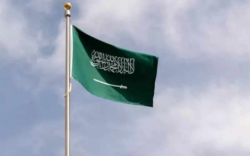 لأول مره في تاريخ السعودية.. المملكة تعلن رسمياً تعديل العَلَم السعودي ..هكذا سيصبح شكله الجديد