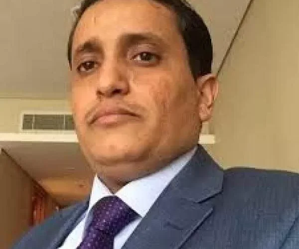 من سفر العالقين