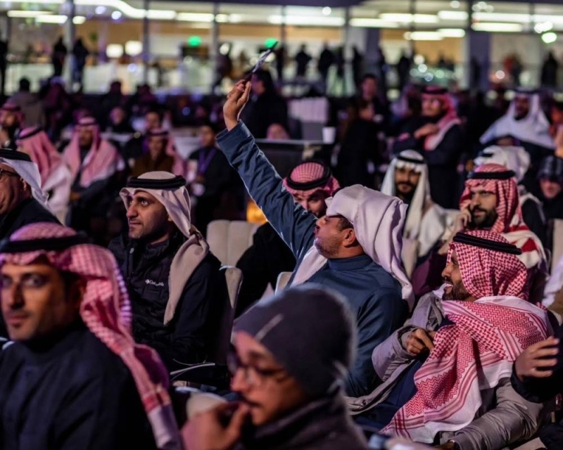 شاهد: عرض سيارات  بوغاتي شيرون بلامبورجيني افنتادور ورولز رويس في مزاد علني بموسم الرياض