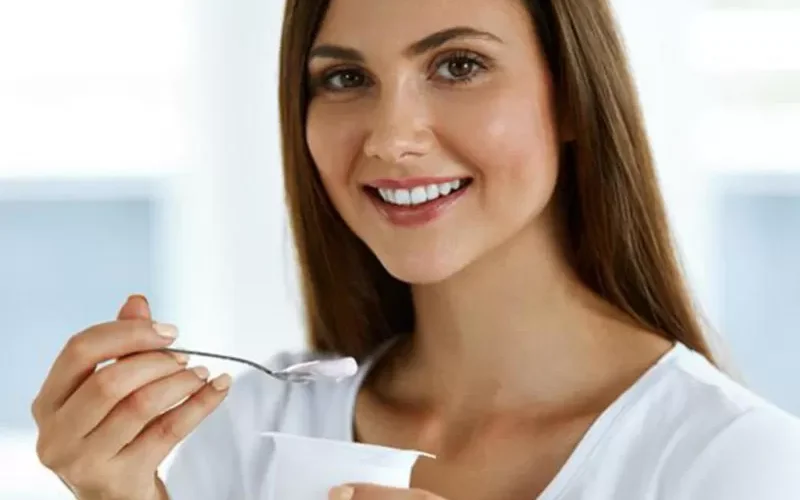 هذه هي فوائد الثوم مع الزبادي على الريق