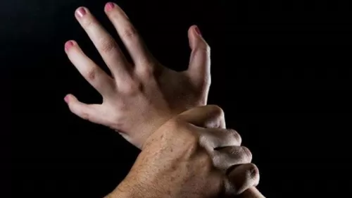 شاب أسيوي في دبي يصيب الشرطة بالجنون بعد ما فعله بعشيقته