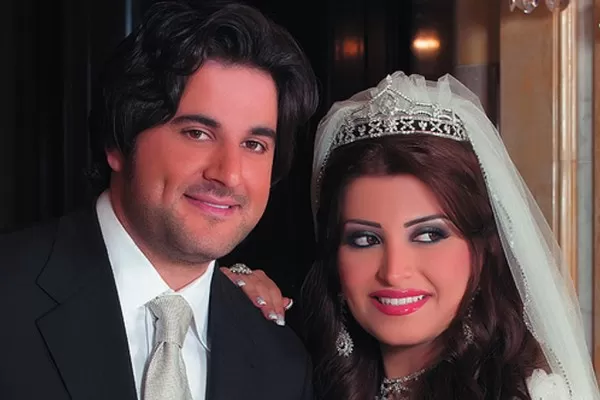فيديو وصور ابنه ريئس يمني سابق مع الفنان ملحم زين بحفل الرياض