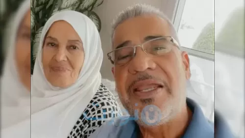 شاهد: والدة مصطفى الآغا تظهر في فيديو على “إم بي سي” وتفاجئ الجميع بجمالها الصارخ