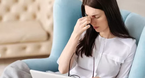 لماذا يرتبط الإمساك بالصداع ؟