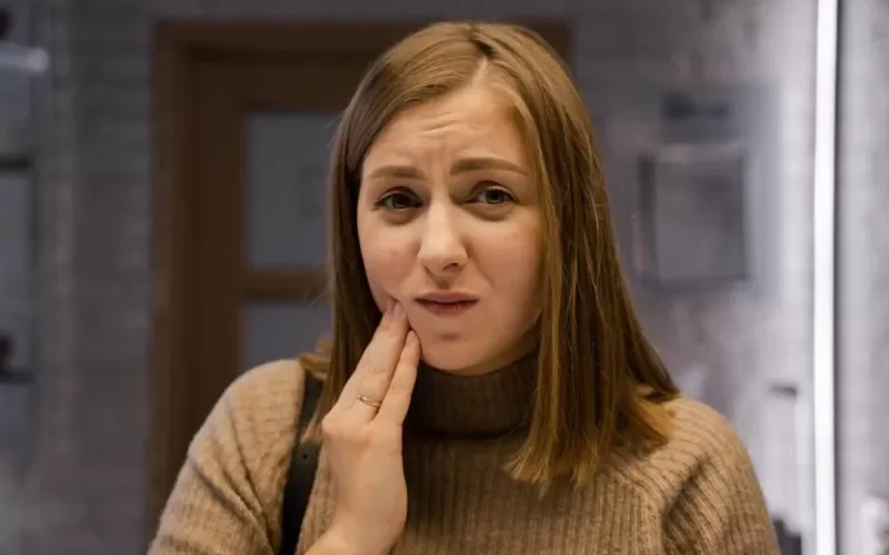 وصفة جبارة تعالج مشاكل اللثة والتهاباتها بدون ادوية ولا اطباء والتحسن خلال ساعات فقط