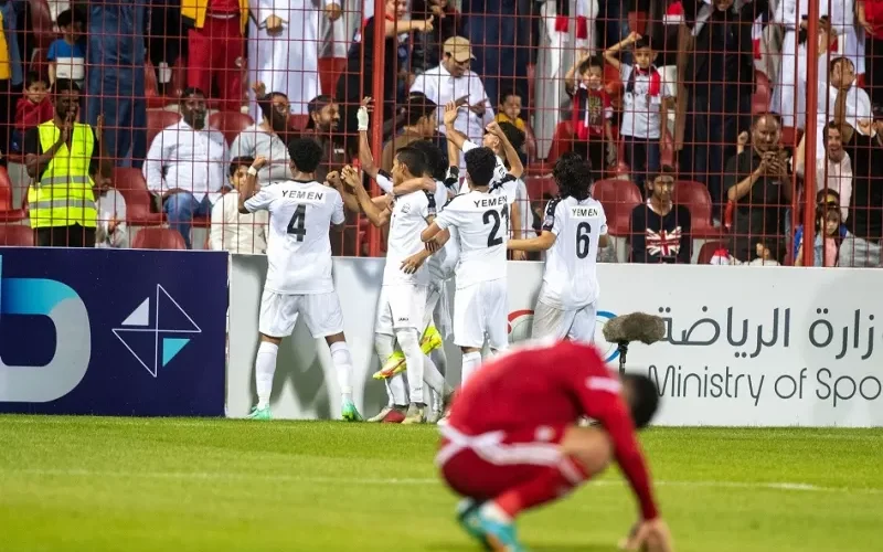 القيمة الحقيقية للمكافئة التي قدمها احمد العيسي لبعثة المنتخب بعد الفوز على الامارات