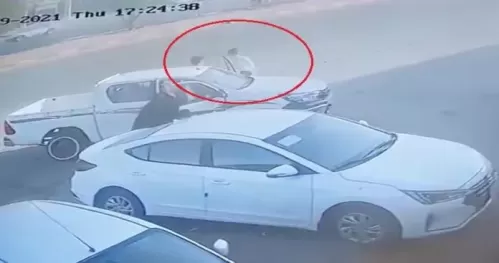 شاهد كيف انقذ هذا الشاب عائلة سعودية بالكامل من موت محقق