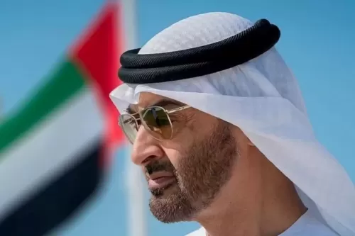 بروفيسور إماراتي يكشف كيف حول محمد بن زايد الإمارات إلى مزبلة بشرية