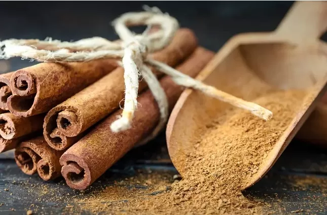 وصفة مشروب القرفة لتنظيم الجلوكوز ومنع مقاومة الأنسولين وحمايتك من مضاعفات السكري