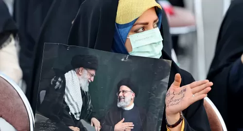 بالفيديو: ايرانيون يتظاهرون تحت الأرض