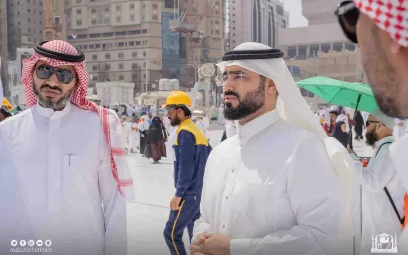 شاهد الاستعدادات لكسوة الكعبة بثوبها الجديد وتصميمه المبتكر