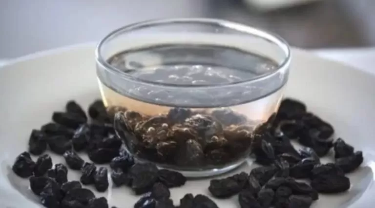 ســـــر مذهل تعشقه كل النساء عند وضع منقوع الزبيب الأسود على هذه المناطق الحساسة