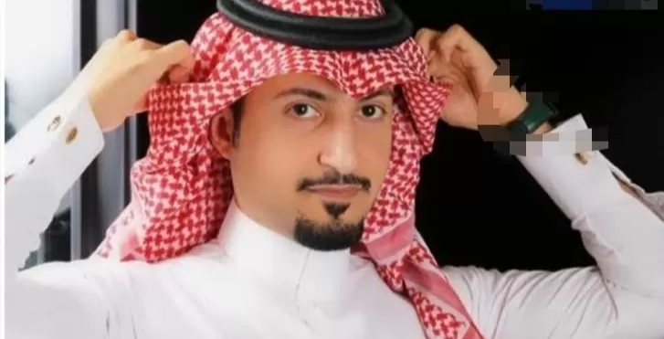 بالفيديو: سعودية تكشف على الهواء حقيقة سمول كابتشينو وتضعه في هذا الموقف الحرج
