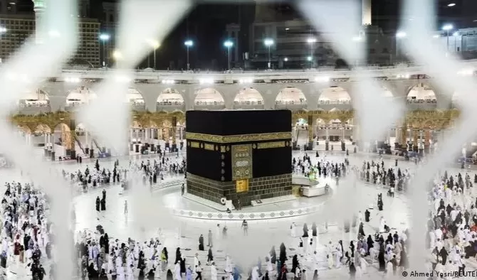 رسمياً: السعودية تعلن وقف استقبال المعتمرين في شهر رمضان .