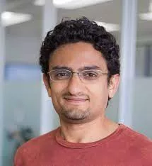 الفيديو الكامل لوائل غنيم الذي اعلن فيه عن عودته للإسلام بعد الحاده لمدة عشر سنوات