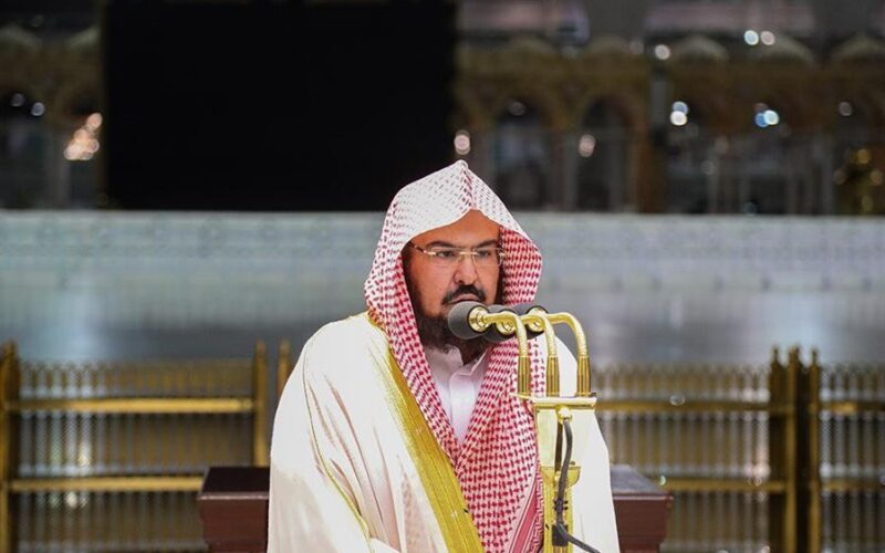 شاهد: دعاء وكلمة “السديس” في أول صلاة تراويح بالمسجد الحرام