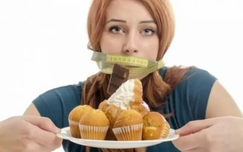 اذا كنت مصاب بالسكري ولا تستطيع التوقف عن تناول الحلويات والسكريات فهذا هو الحل الذي ينهي معاناتك