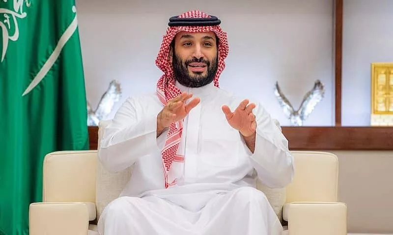 معارض سعودي يروي موقف إنساني لولي العهد الأمير محمد بن سلمان تجاهه ويثير الصدمة!! شاهد