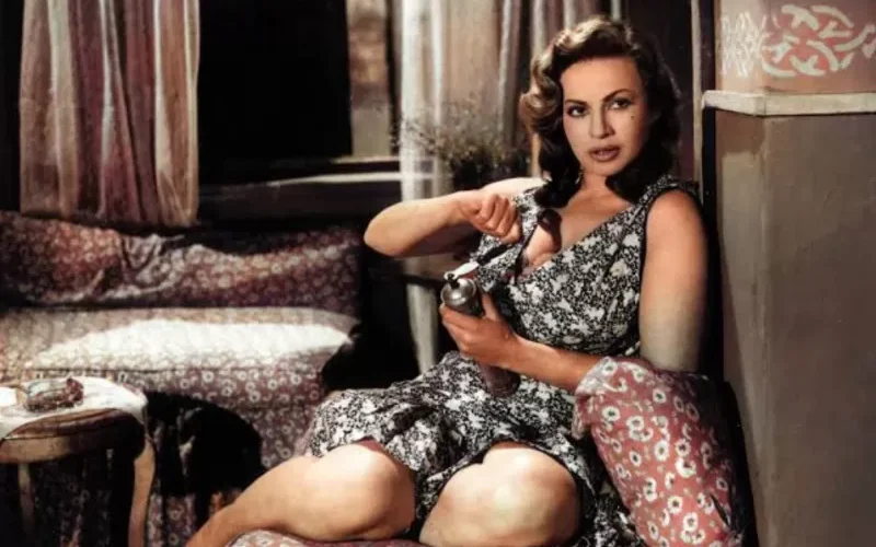 هذه الراقصة رفعت جزمتها في وجه فاتن حمامه ووجهت اهانة قاسية لاسماعيل ياسين جعلته يموت بحسرته