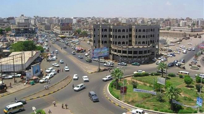 قوة امنية نسائية تقتحم منزل المناضل مدرم في المنصورة