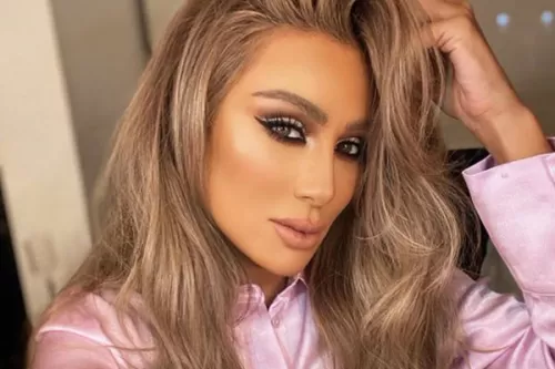 شاهد: مايا دياب في وصلة رقص تعري فاضح