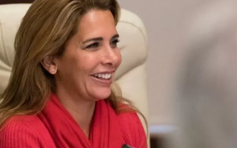 الأميرة هيا بنت الحسين تودع العزوبية وتعلن ارتباطها بهذه الشخصية العالمية المعروفة الذي يكبرها بعشرات السنوات وتمنحه هذه الهدية الثمينة