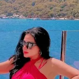 تسريب صور صادمة لرانيا يوسف من على يخت ثري عربي وهي بملابس لا تخفي اي شيء وفي وضعيات حميمة وساخنة