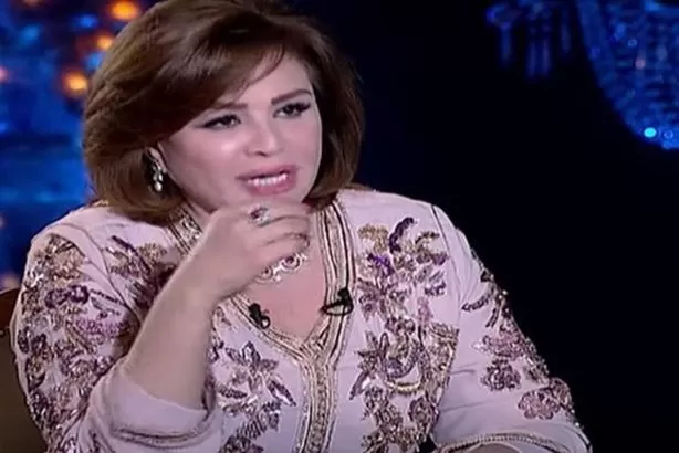 الهام شاهين .. تكشف بكل وقاحة عن اكثر جزء تعشقه في الرجال ويسبب لها النشوة والسعادة