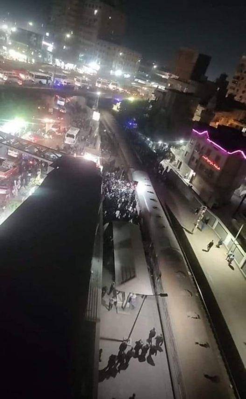 مصر.. شاهد .. خروج قطار عن مساره ووفاة شخصين وإصابة 23 آخرين