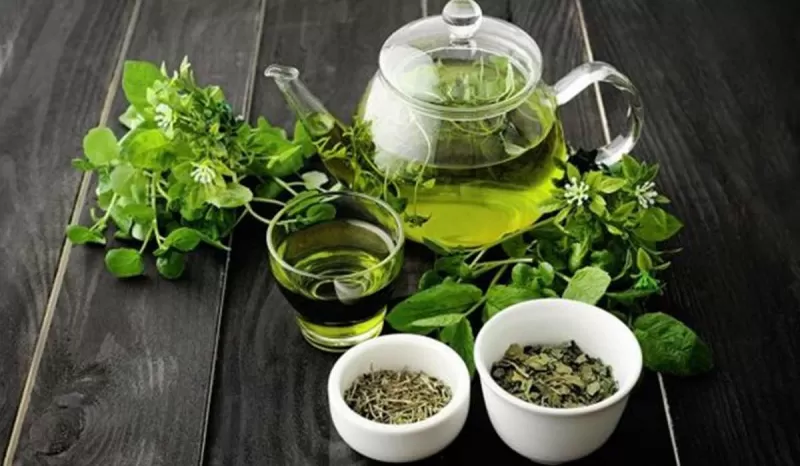 كوب من هذا المشروب المعجزة يخلصك من الام المفاصل بدون ادوية ولا مسكنات