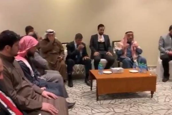 شاهد: لحظة وفاة داعية أثناء خطبة شاب بالكويت وآخر كلماته “لا إله إلا الله”