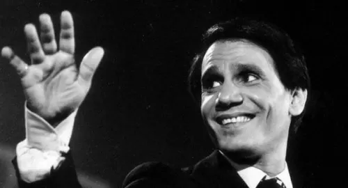 كشف حقيقة ما قالته عائلة عبد الحليم حافظ عن عدم تحلل جثته بعد كل هذه السنوات والحقيقة غير ذلك وكانت صادمة للجميع