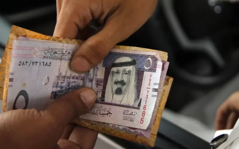 للمتواجدين في أراضي المملكة احذر من هذا الخطر الذي سيصفر رصيدك خلال ثواني .. تحذير عاجل من البنك المركزي السعودي