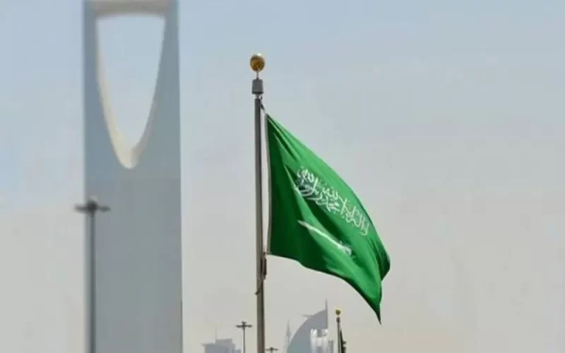 مداهمة مكتب خدمات غير مرخص في الرياض.. وبعد تفتيشه كانت الصدمة!