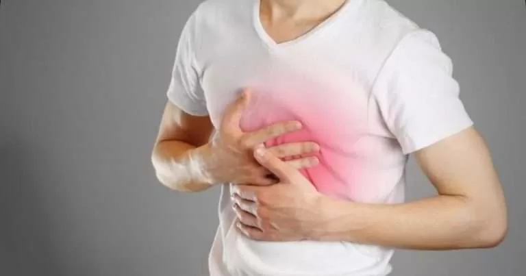 اطعمة ومشروبات تزيد من حرقة وحموضة المعدة