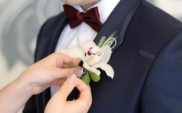 عاقب عروسته في ليلة دخلتهم بطريقة لا تخطر على بال بعد ان شك في سلوكها مع احد المعازيم وعندما شاهدها اهلها لم يصدقو ما فعله بها