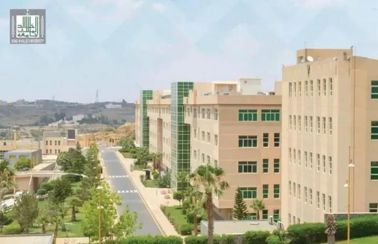 تعرف على الجامعات السعودية التي قررت الغاء نظام الفصول الدراسية الثلاثة والعودة لنظام الفصلين بداية من العام 1445؟