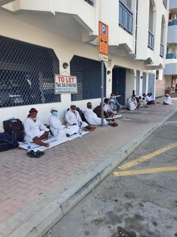 إعتصام مفتوح لمغتربين يمنيين بدولة الإمارات