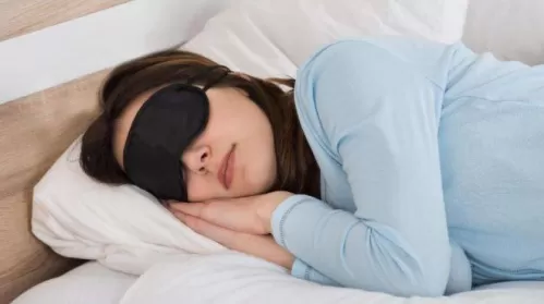 9 أضرار خطيرة لا تعرفها عن النوم الطويل