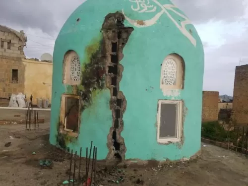 صواعق رعدية تضرب بيوت اليمنيين