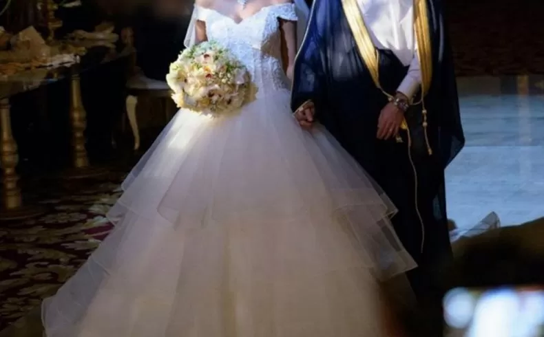 عريس سعودي كشف خبث زوجته في ليلة الدخلة بالصدفة وهاتفها المحمول دمر حياته معها للابد