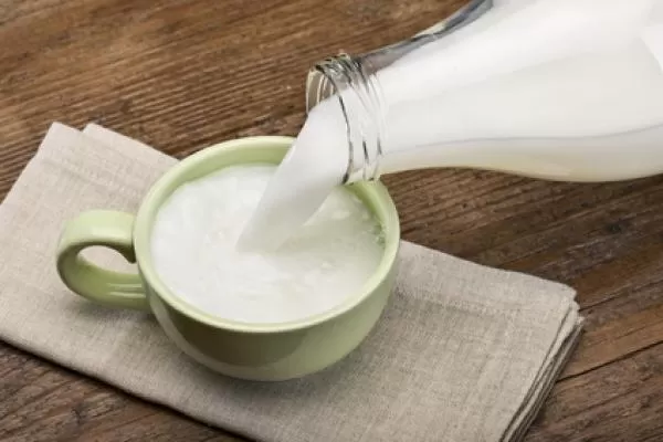 المشروب الخارق الذي سيعيد لك شبابك عندما تتناوله كل يوم على الريق